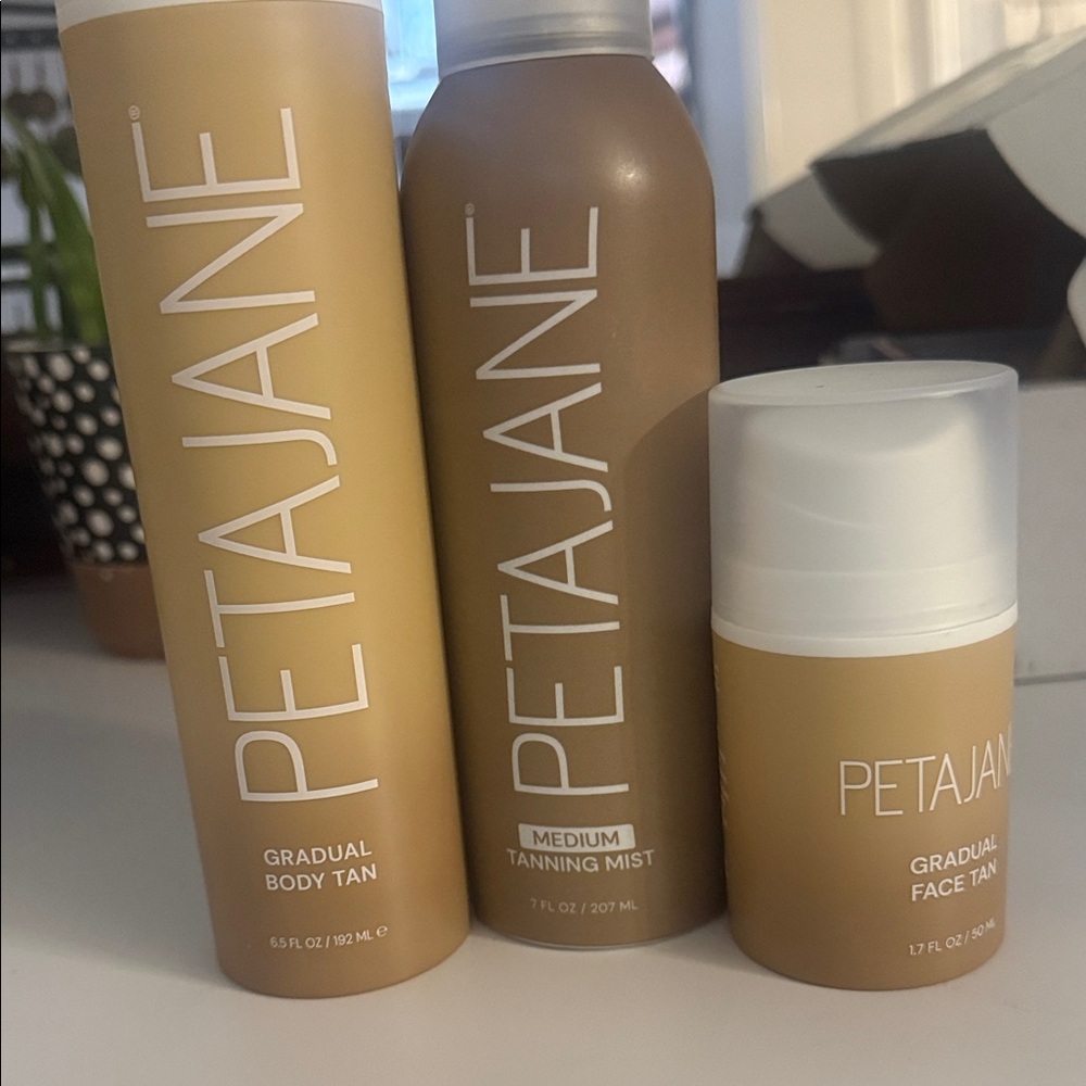 Petajane Gradual Tanning Set in Warm Brown